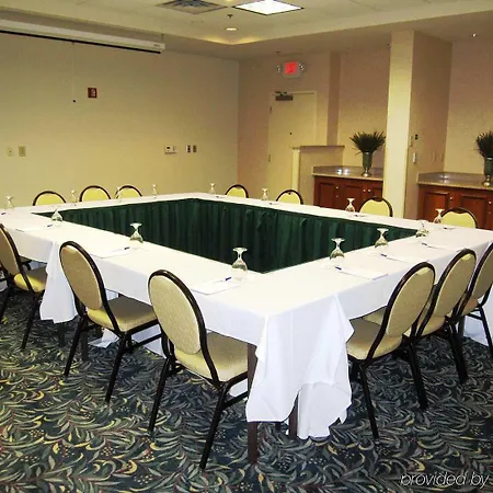 Hilton Garden Inn Cleveland Airport 