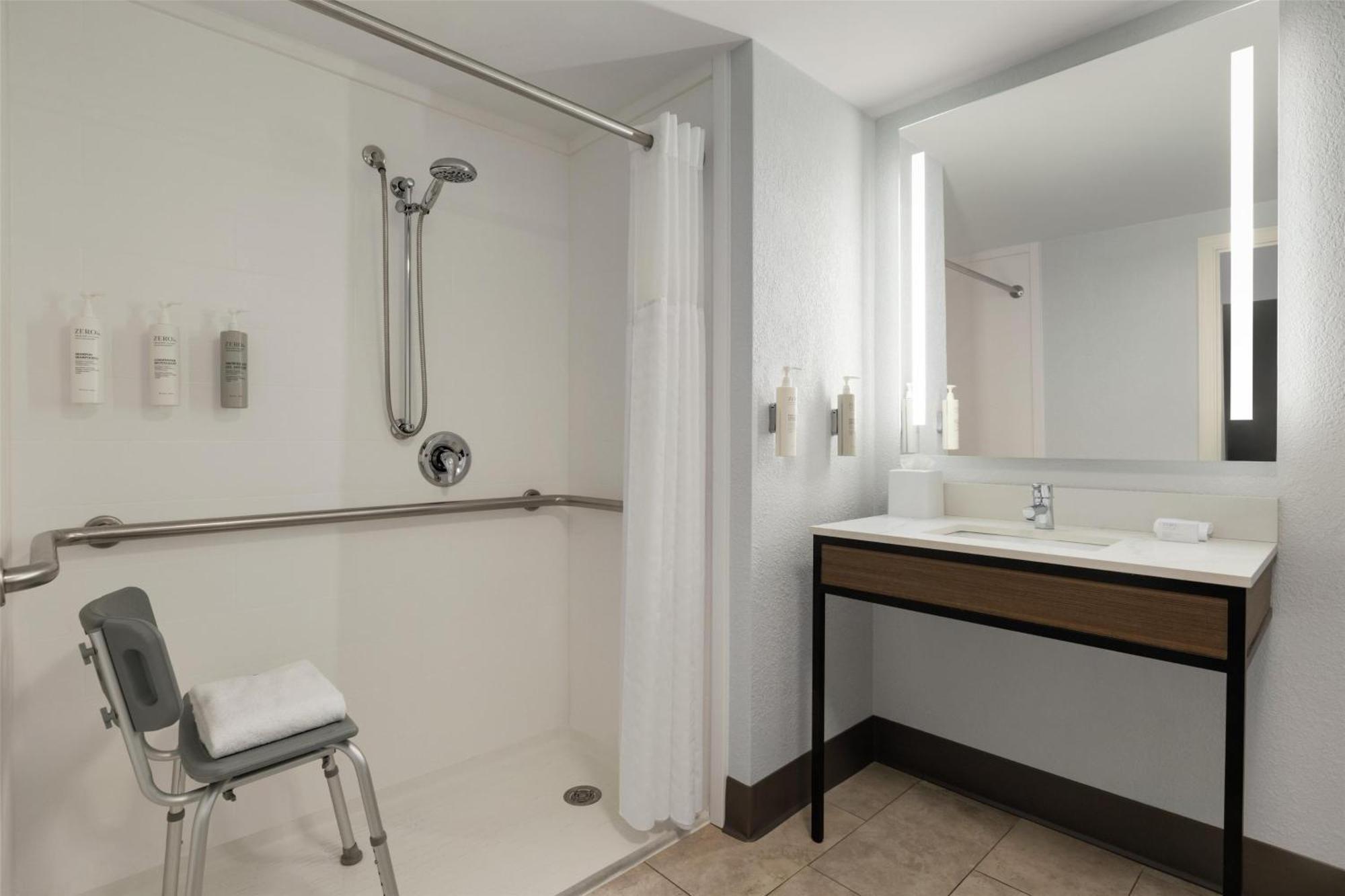 Hilton Garden Cleveland Airport Hotel Fairview Park